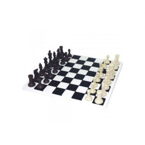 Ajedrez con tablero de plastico
